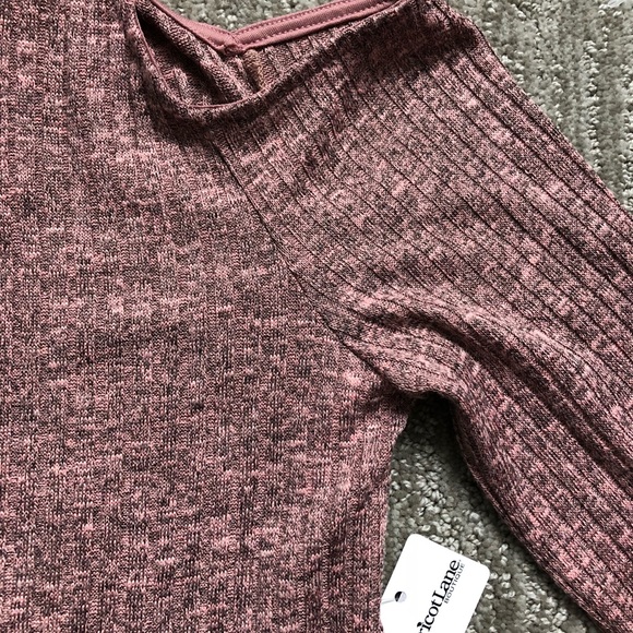 Cute raspberry color long sleeve - Picture 2 of 4